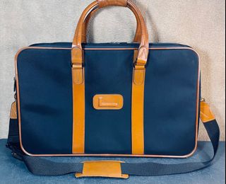 (Category: ) located in . Submitted by sartorial_finds (Listing ID 1256447876, Image 1). Description: .