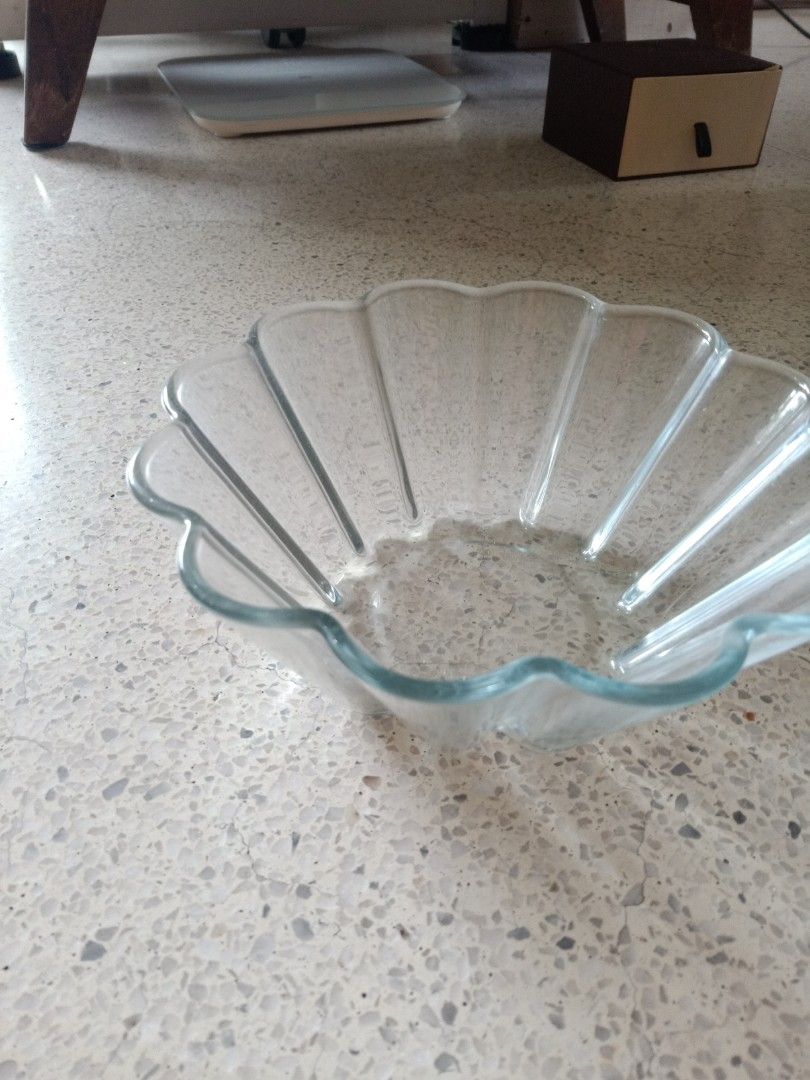 Vintage Pyrex France 20cm fluted glass bowl for agar jelly, Hobbies