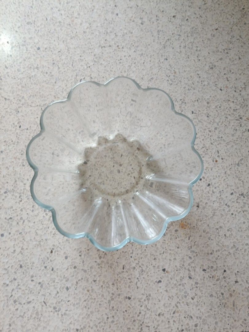 Vintage Pyrex France 20cm fluted glass bowl for agar jelly, Hobbies