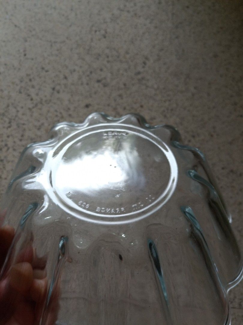 Vintage Pyrex France 20cm fluted glass bowl for agar jelly, Hobbies
