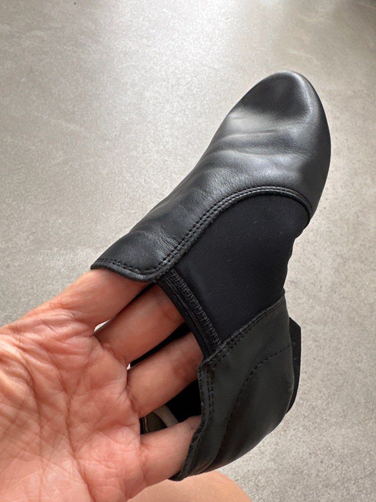 Girls slip clearance on jazz shoes