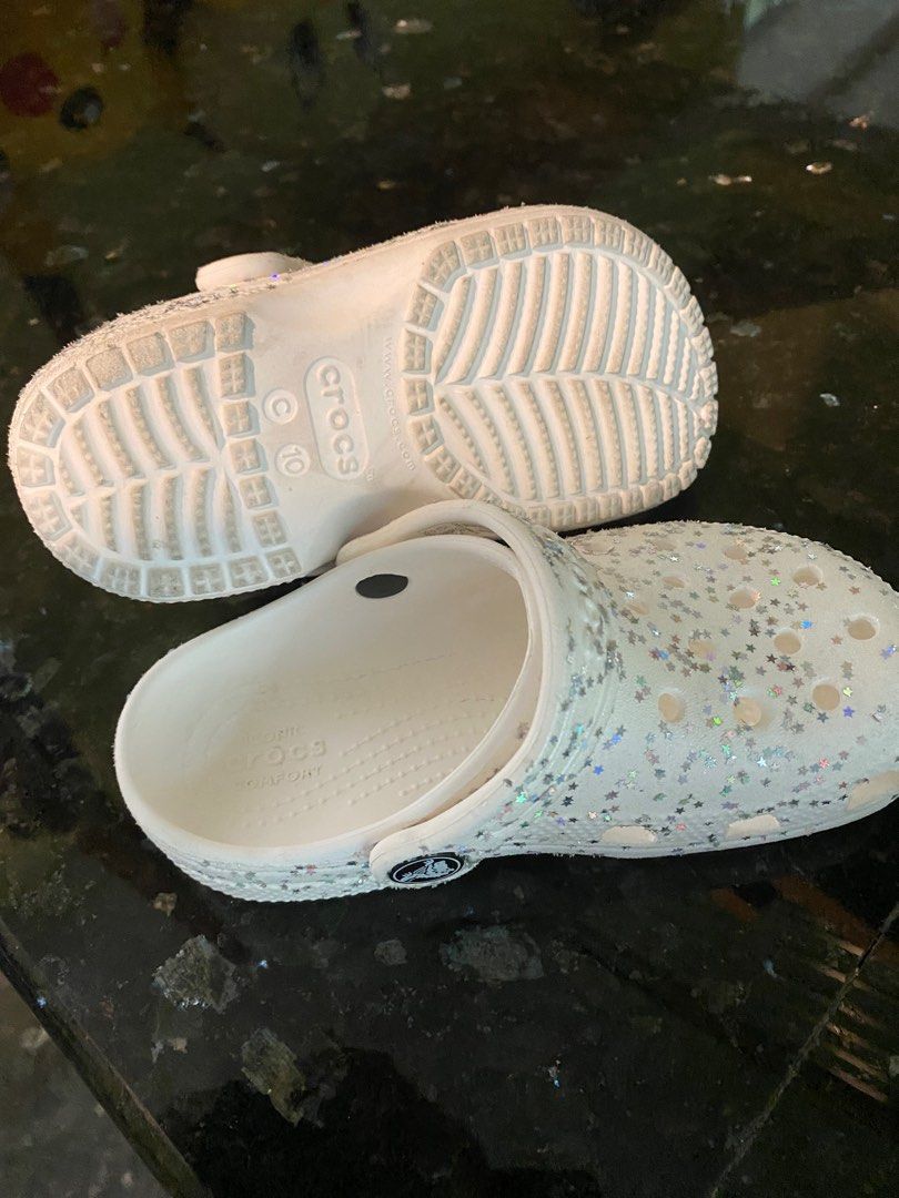 Girls top white crocs