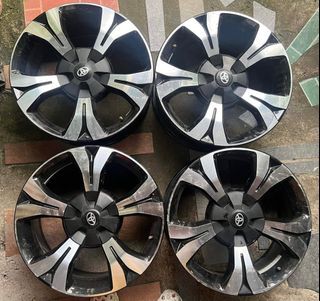 18” BT50 Mags With Toyota Logo Fit sa Grandia 6Holes pcd 139 sold as 4pcs