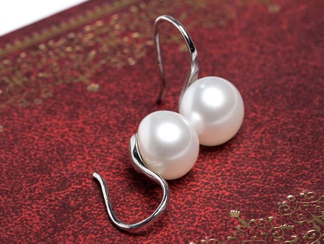 Pure pearl new arrivals earrings