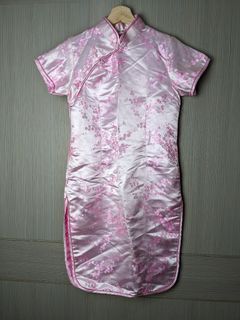 緞面粉紅繡花旗袍