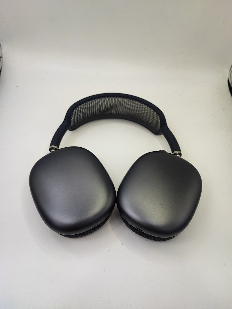 Apple airpods Max used, Audio, Headphones Headsets on Carousell