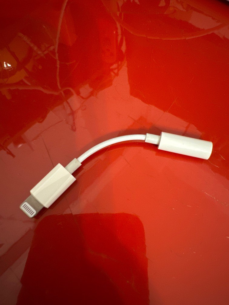 apple lightning to 3.5mm headphone jack adapter, Computers & Tech