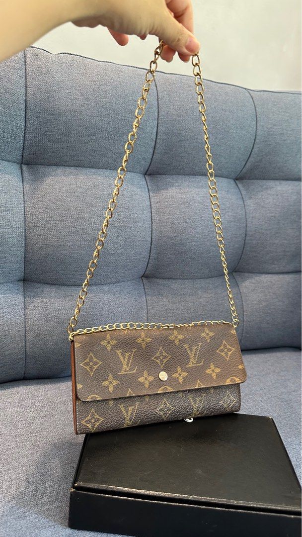 Louis Vuitton Vernis Leather Black Sarah Wallet on Chain Cute