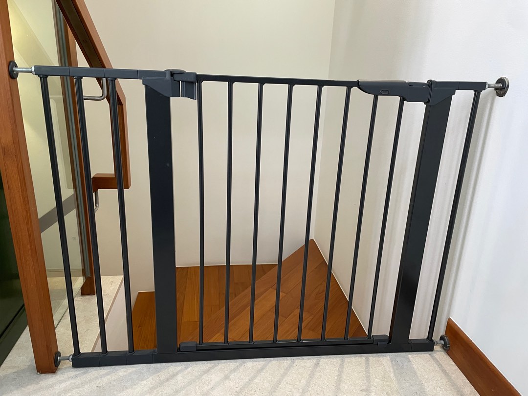 Brica pressure mounted baby gate top