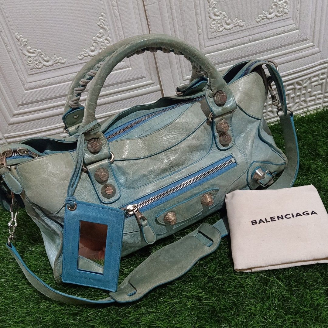 Balenciaga Slingbag, Barang Mewah, Tas & Dompet di Carousell