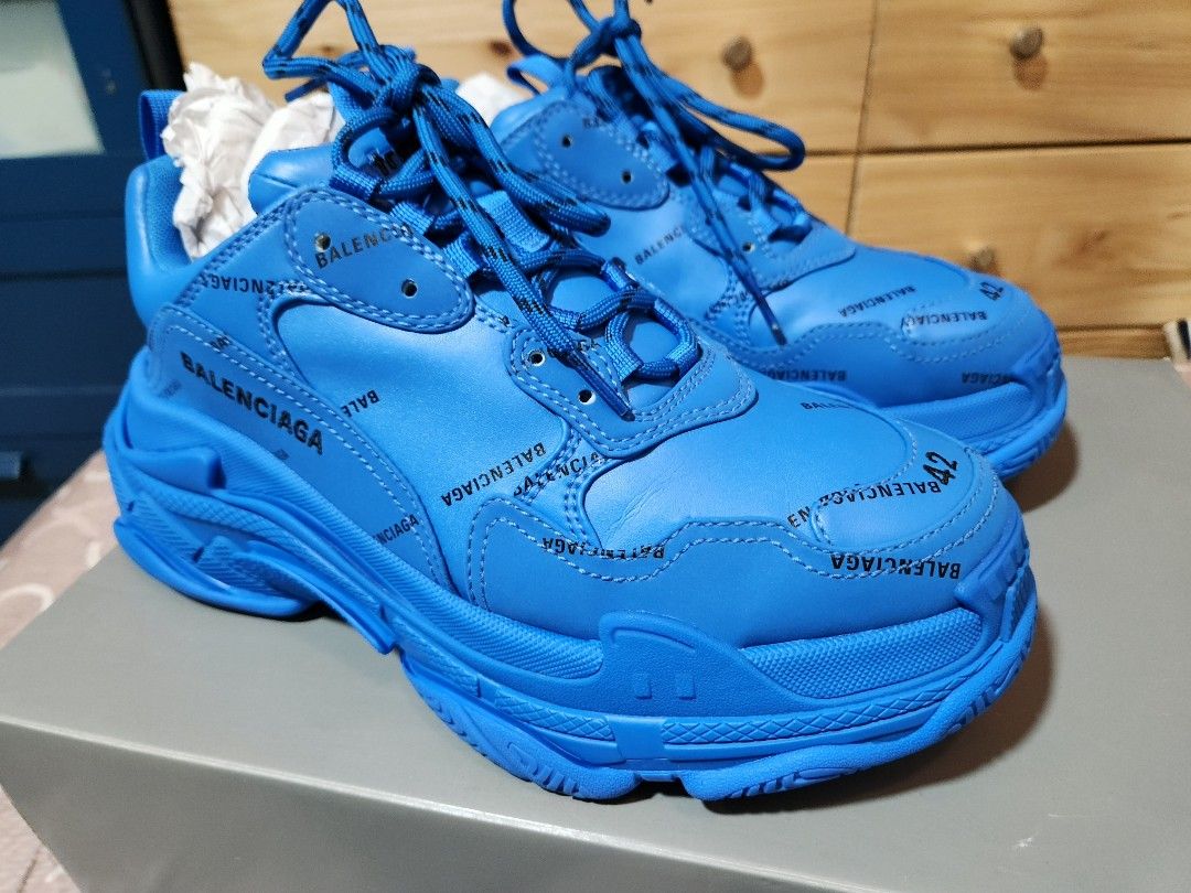 Blue balenciaga online shoes triple s