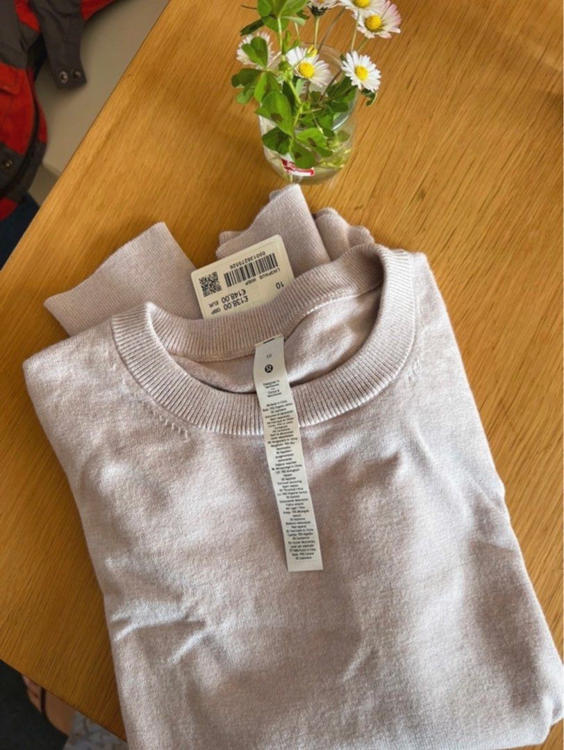 Lululemon cashmere sweater top