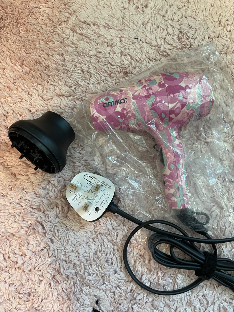 Amika mini hair top dryer