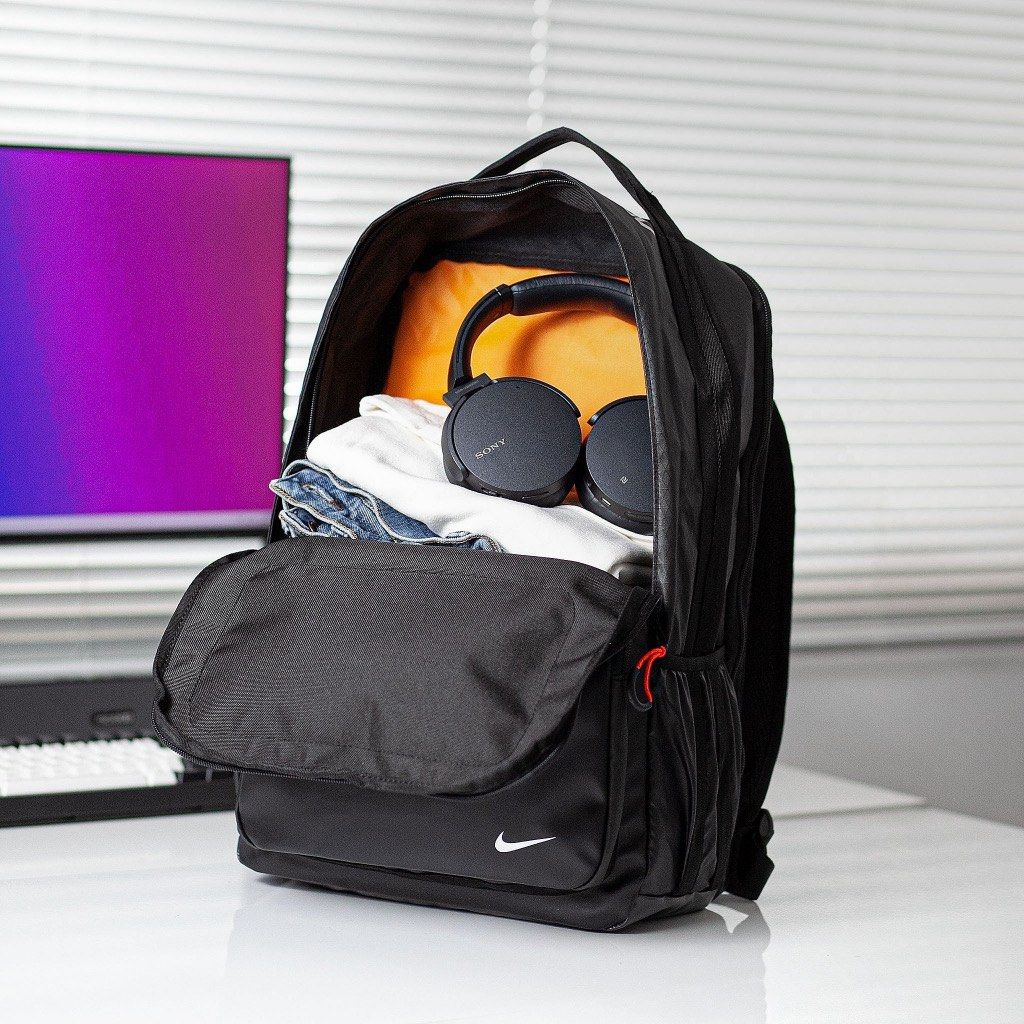 Nike bag with 2025 laptop compartment