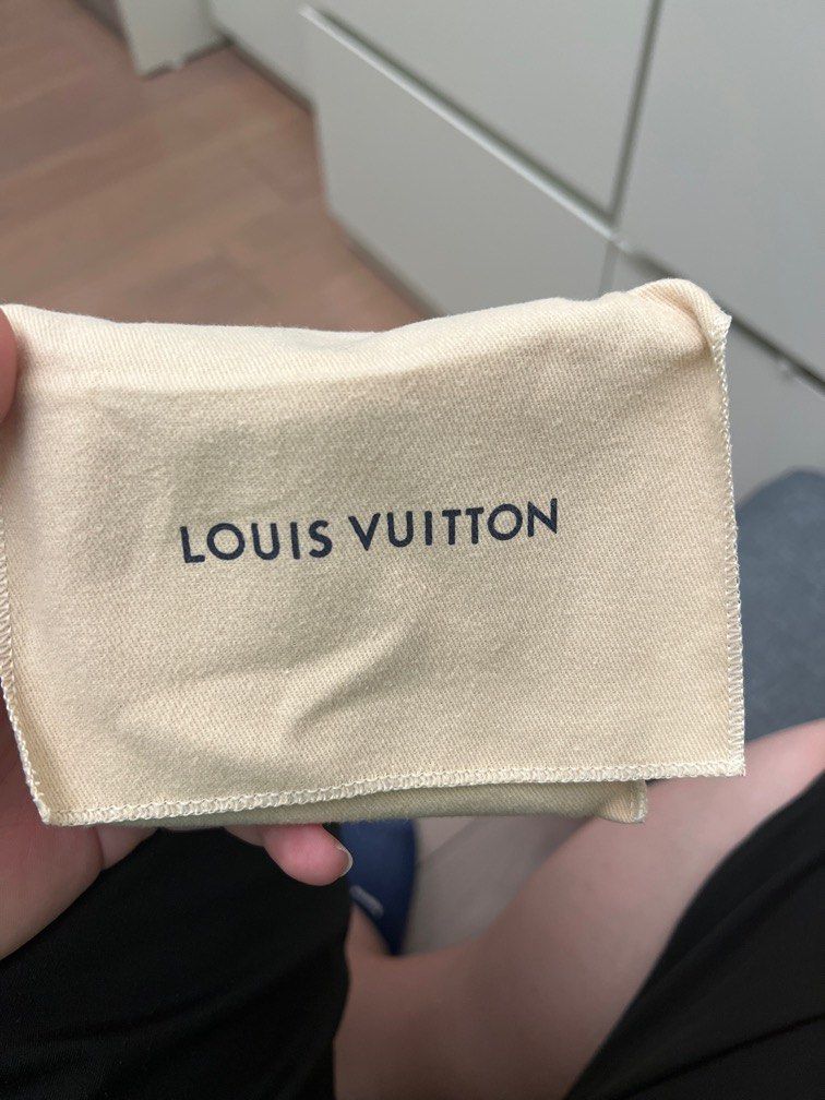 Brand New Louis Vuitton Multiple Wallet Damier Graphite Neon LV N64434  带防伪二维码, 名牌, 手袋及銀包- Carousell