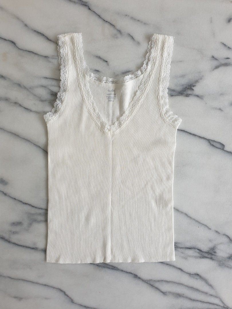 white ronnie lace tank brandy melville cropped top basic, Women's Fashion,  Tops, Sleeveless on Carousell
