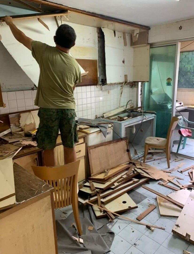 Bulky Furniture disposal/furniture dismantle/movers/disposal service, Home Services, Movers