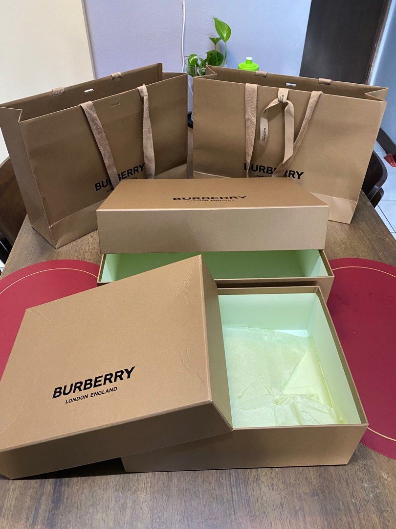 Burberry box with paper bag 2 sets