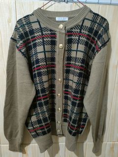 Cardigan tartan