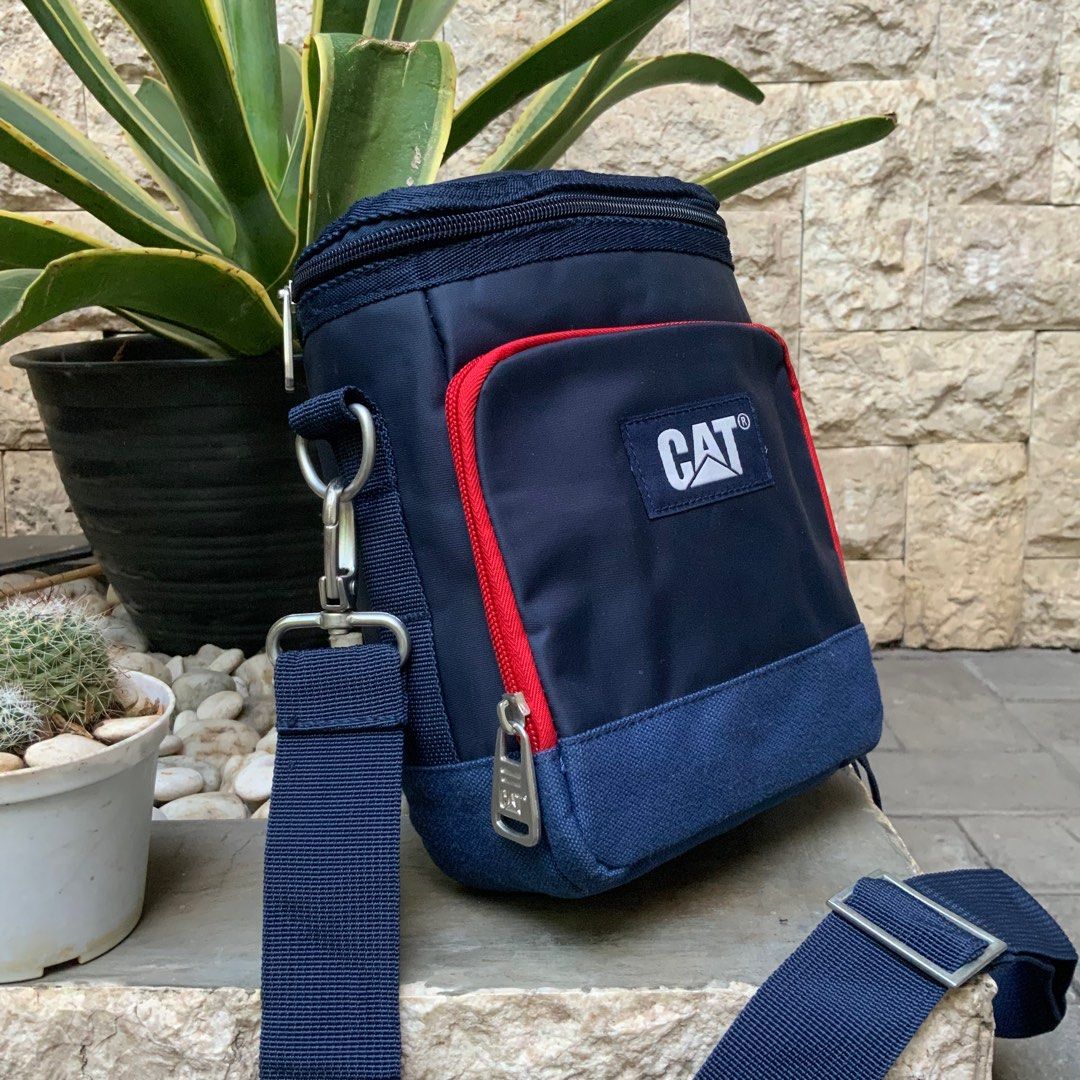 CAT SLING BAG CATERPILLAR NAVY BLUE, Fesyen Pria, Tas Dompet