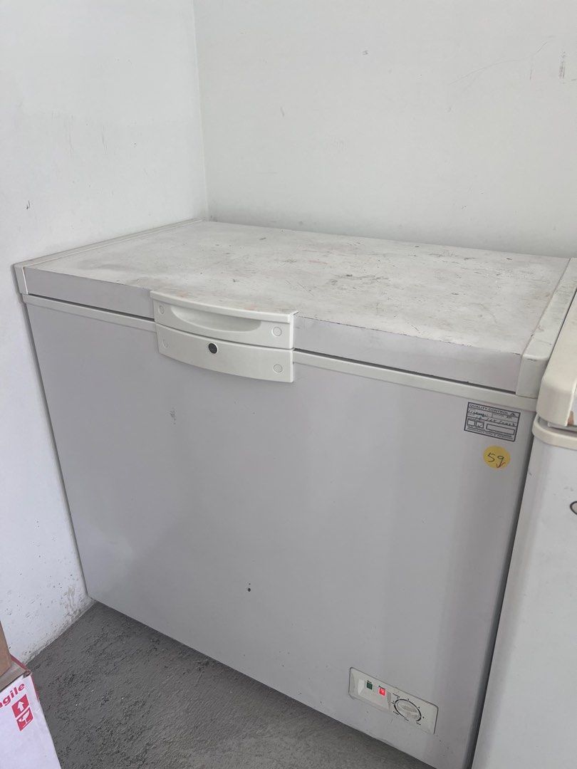 Chest freezer medium size