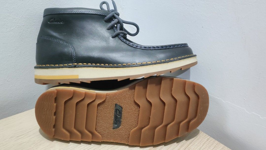 Clarks boots size 6 hotsell