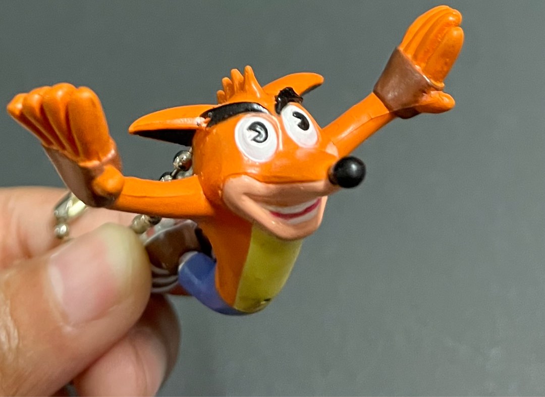 Crash Bandicoot Keychains, Hobbies & Toys, Toys & Games on Carousell