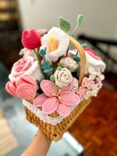 Crochet flower basket