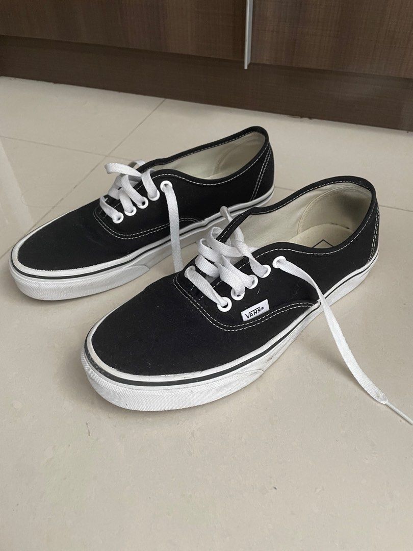 C VANS AUTHENTIC CORE