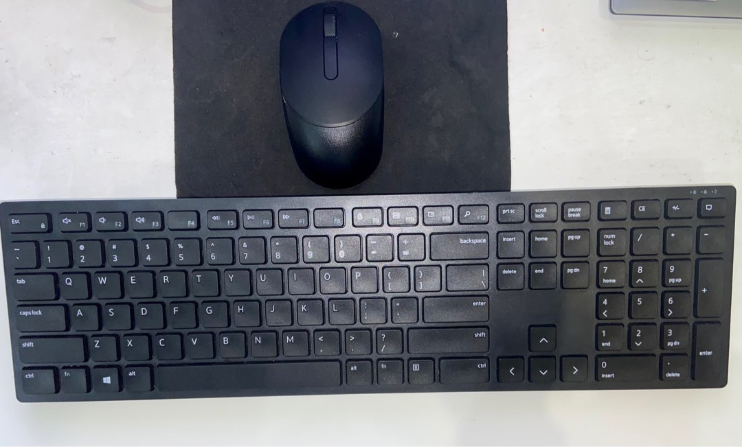 Dell wireless keyboard and mouse combo KM5221W, Computers & Tech, Parts