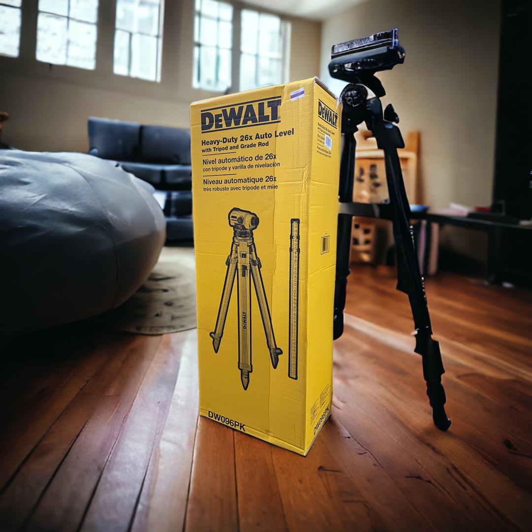 DEWALT DW096PK 26X Automatic Optical Level Kit with Tripod, Rod, and Carrying  Case Yellow, Everything Else on Carousell