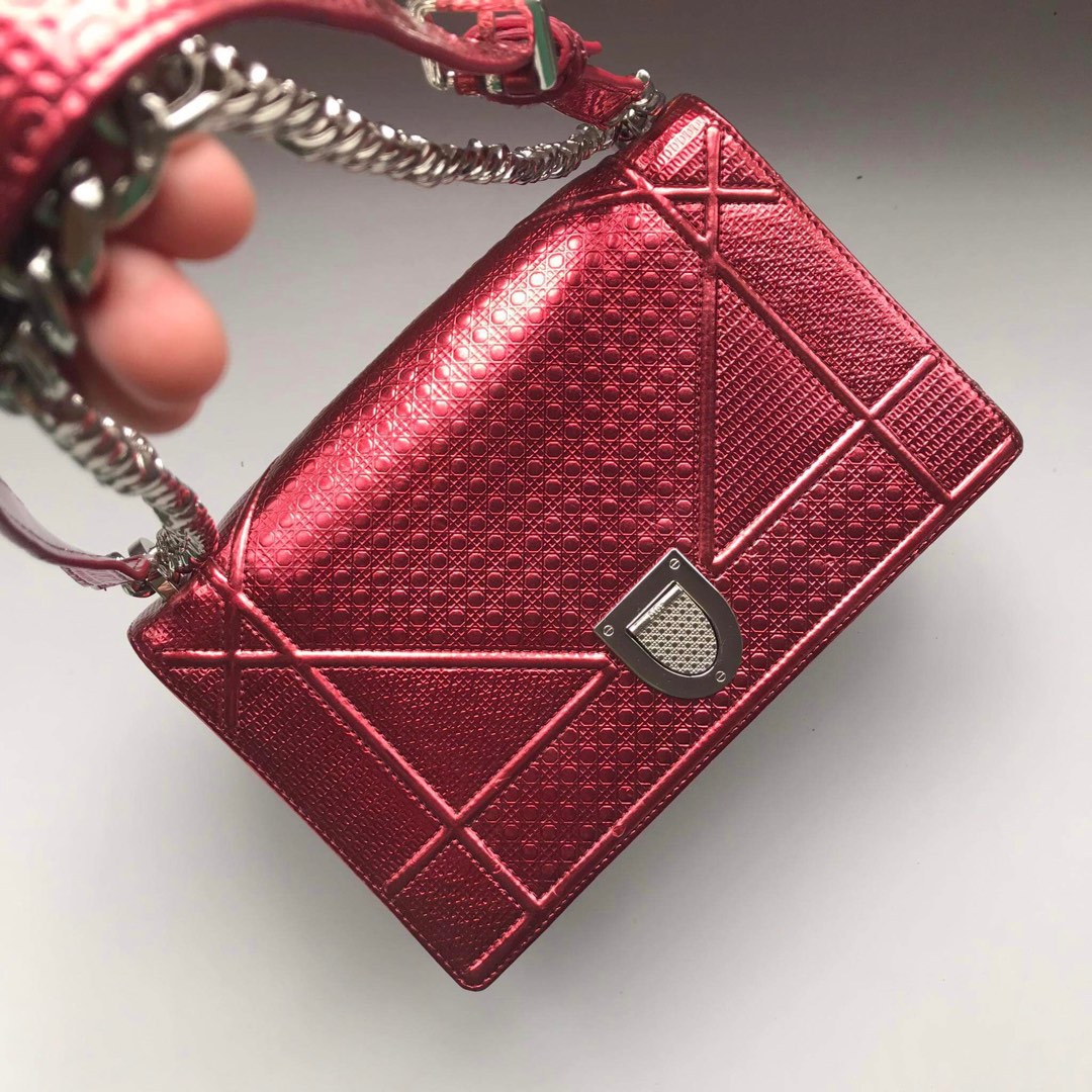 Diorama on sale bag metallic