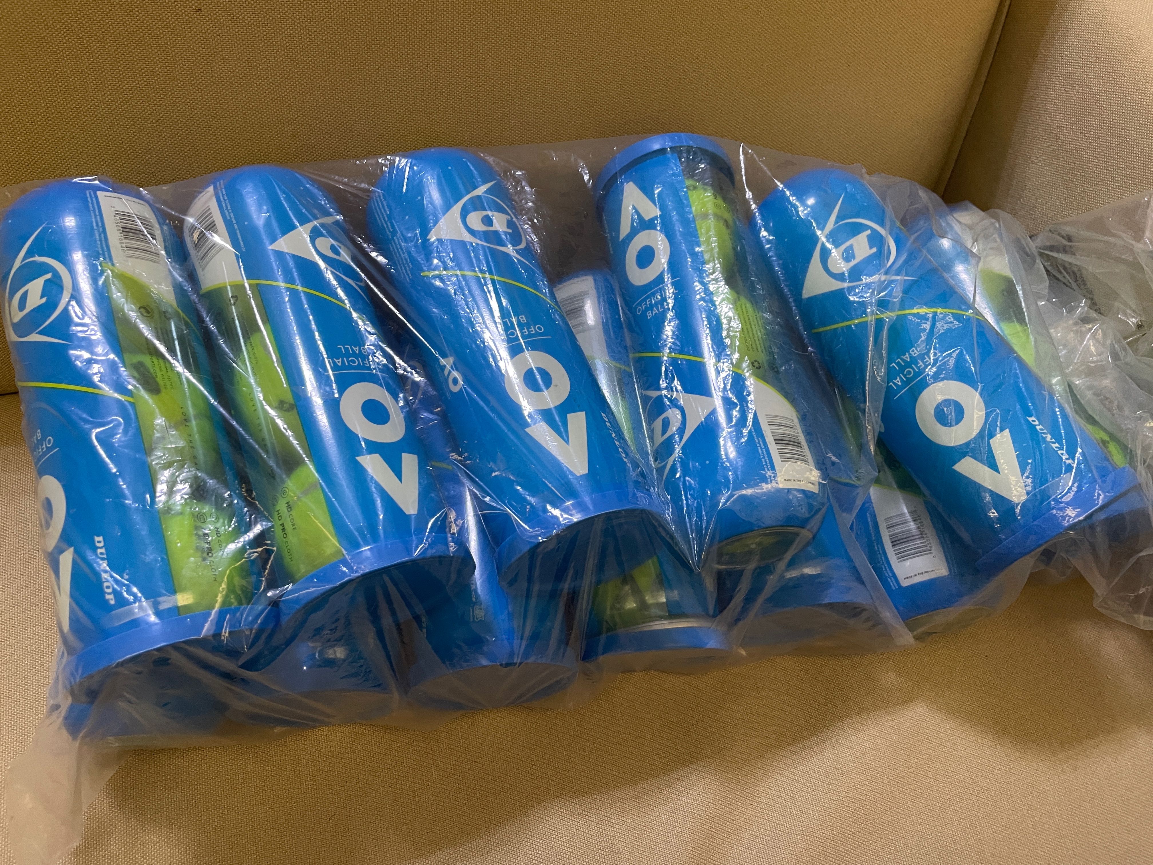 Dunlop lightly used Tennis balls, Sports Equipment, Other Sports