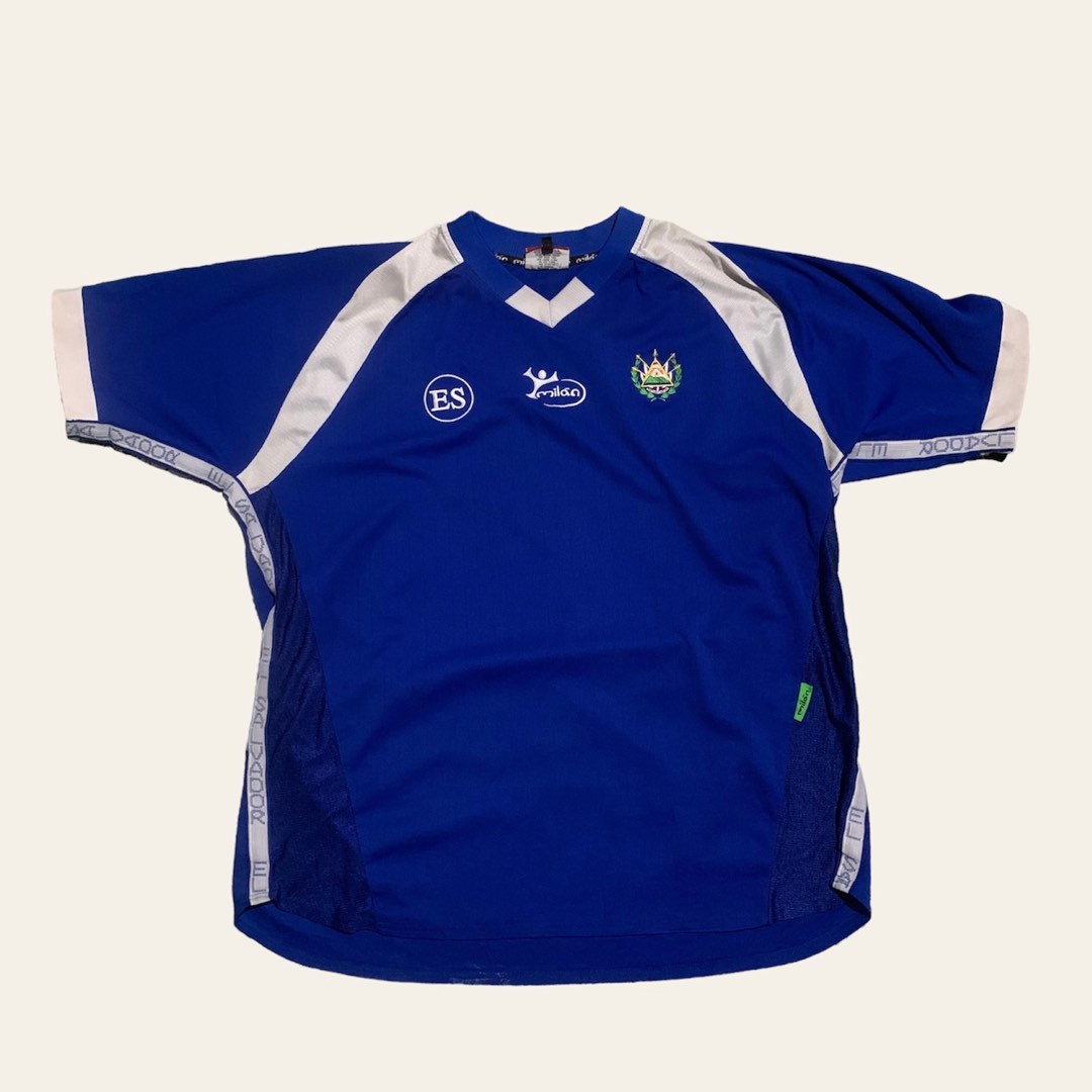 EL SALVADOR MILAN FOOTBALL KIT, Men's Fashion, Activewear on Carousell