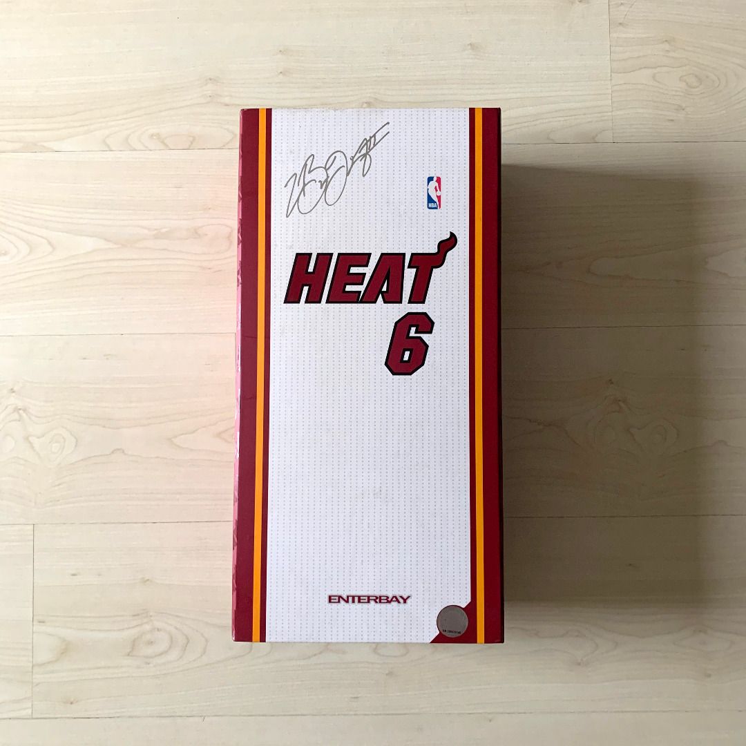 LeBron James Memorabilia, LeBron James Collectibles, NBA LeBron