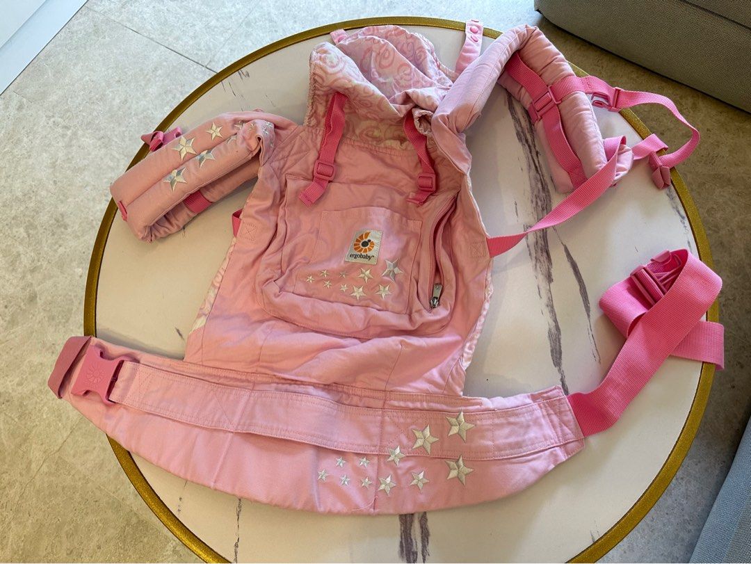 Ergobaby Carrier, Babies & Kids, Going Out, Carriers & Slings on Carousell