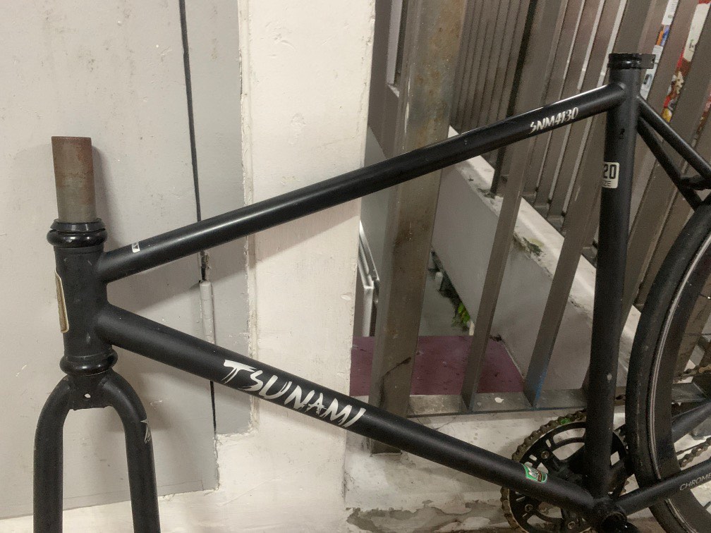 fixie frame only, Sports Equipment, Bicycles & Parts, Bicycles on Carousell
