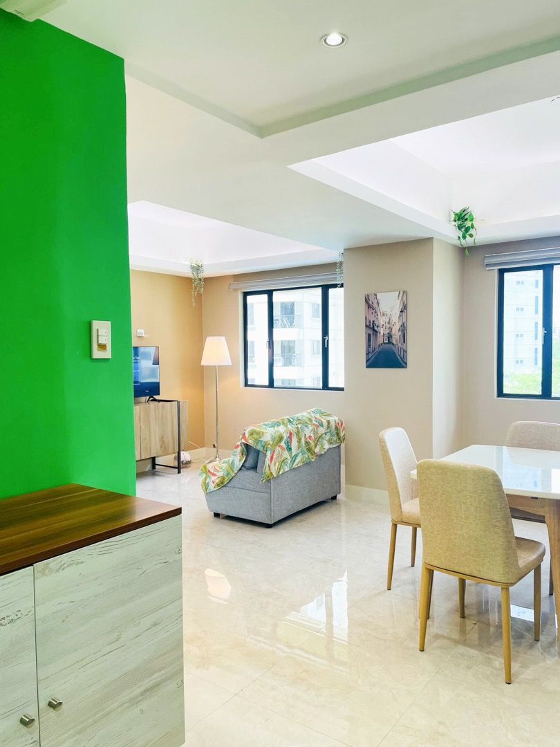 Forbeswood Heights 1 bedroom Newly Renovated Burgos Circle, BGC