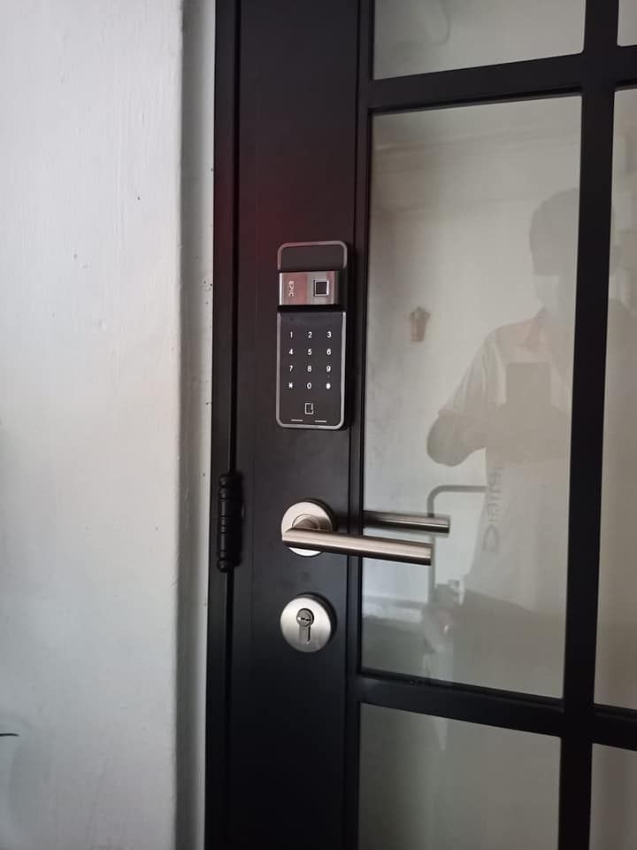 [FREE INSTALLATION] Epic 6G Pro Gate Digital Lock (Dual Fingerprint ...