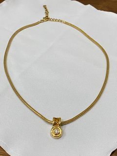 正品 英國 🇬🇧 博柏利 巴寶莉 Burberry 首飾 項鍊 金項鍊 單鑽 水鑽 水晶 圓鑽 萊茵石 品牌 經典 logo 格紋 金色 飾品 珠寶 簡約 設計 低調 奢華 金 圓鍊 蛇鍊 Burberry jewelry necklace gold tone necklace diamond crystal rhinestone iconic logo