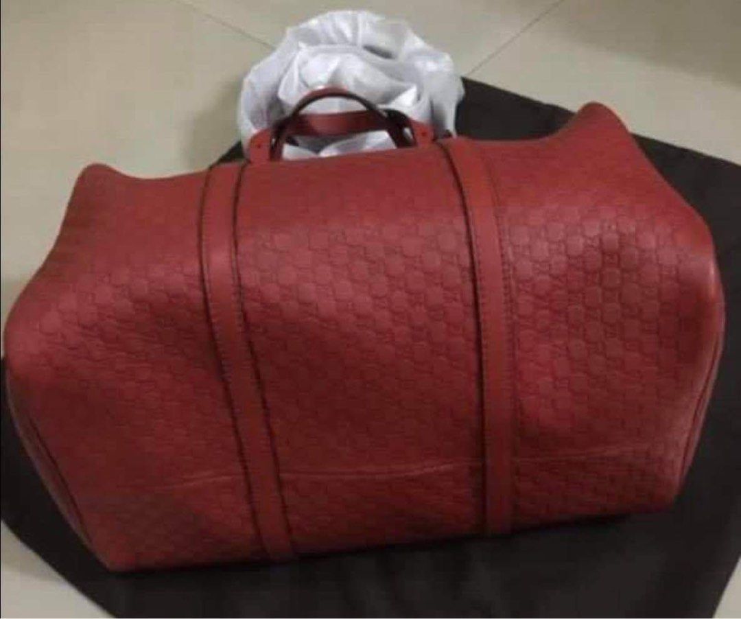 Red gucci hotsell duffle