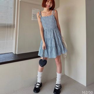 Hachuu 夏日美人碎花洋裝