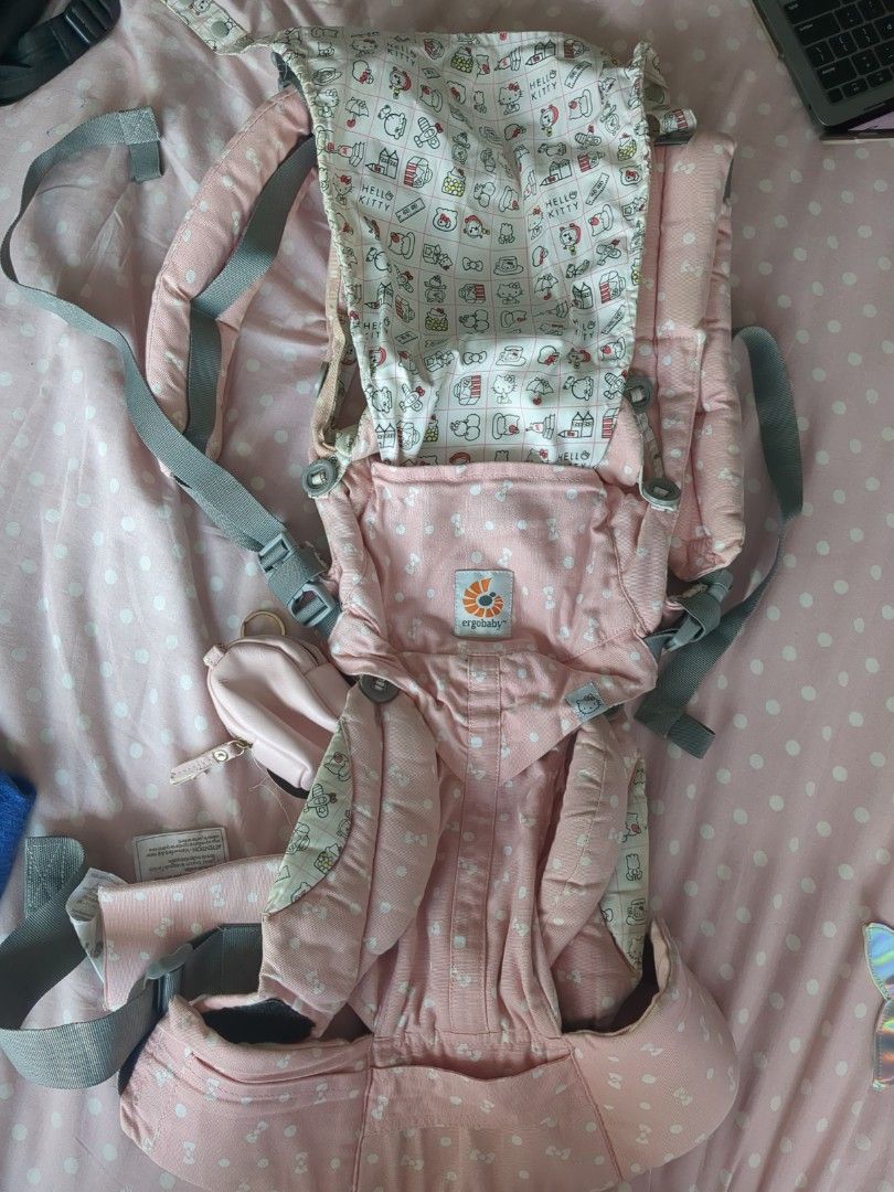 Hello kitty hot sale baby carrier