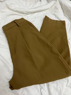 (Category: ) located in . Submitted by wardrobemeletop (Listing ID 1256814620, Image 1). Description: .