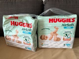 Huggies airsoft diapers size S
