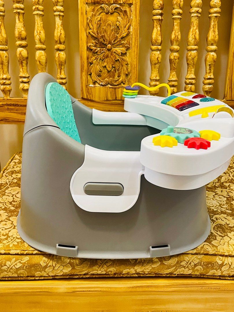 Infantino seat online with tray