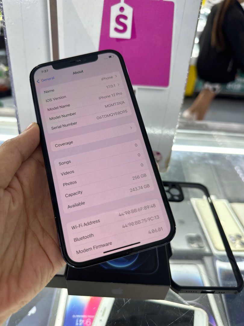iphone 12 pro 256gb 2ndhand (Category: iPhone 12 Series) located in Cainta. Submitted by vine_gadget_shop (Listing ID 1256806148, Image 3). Description: iphone 12 pro 256gb 2ndhand complete package with free case pick up store greenhills shopping center we accept trade in we accept credit card installment we do cod and door to door we ship nationwide for fast transaction call 09277368323 look for vine.