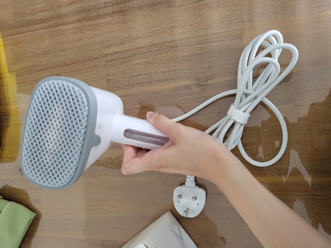 Iuiga Handheld Garment Steamer, TV & Home Appliances, Irons & Steamers