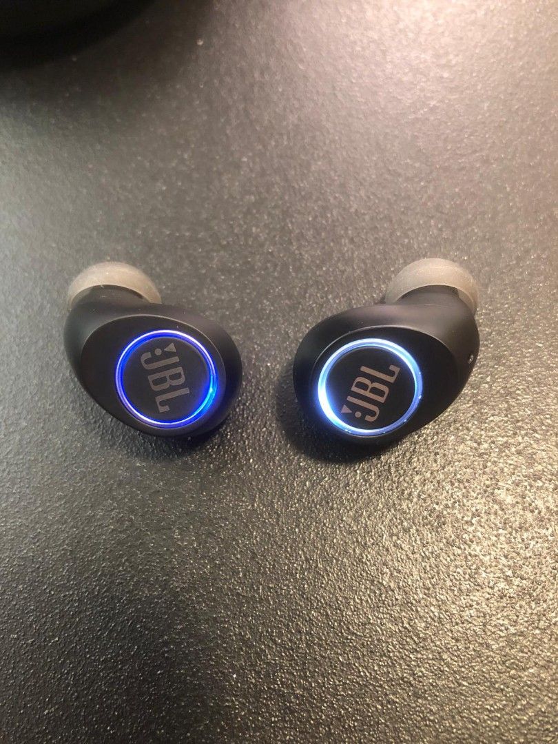 Jbl free on sale z1