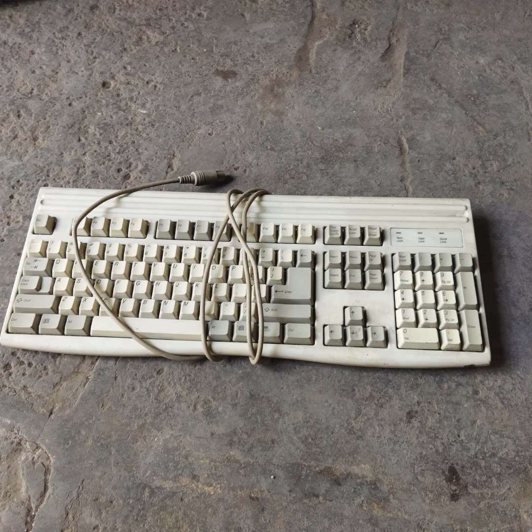 Keyboard jadul mitsumi, Elektronik, Bagian Komputer & Aksesoris di ...